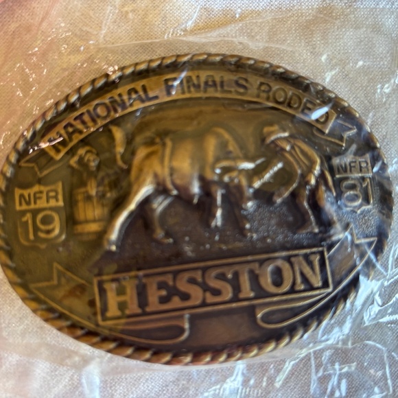 Hesston 1981 Bronze Adult National Finals Rodeo Commemorative Series Bel… - Picture 1 of 7